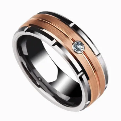 Bague homme en acier à bande cuivrée brossée et pierre claire sertie