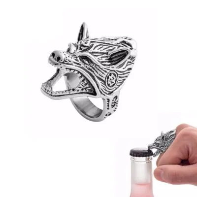 Bague argentée en forme de tête de loup gueule ouverte, ouvrant une bouteille