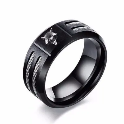 Bague noire mate gravée d'une tête de loup, avec câbles d'acier torsadés