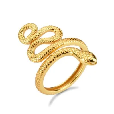 Bague dorée en forme de serpent enroulé aux écailles gravées