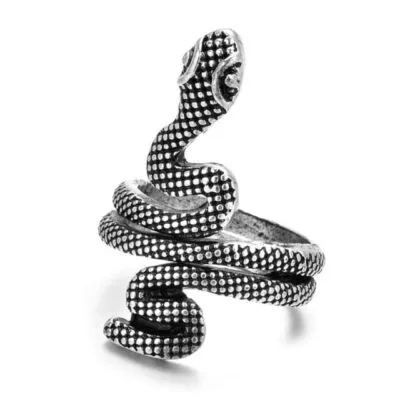 Bague serpent argentée enroulée, écailles pointillées et tête dressée
