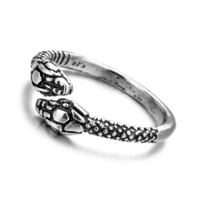 Bague ouverte argentée aux deux têtes de serpent face à face