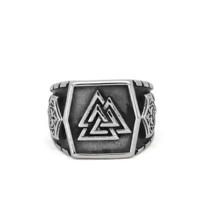 Chevalière viking argentée à plateau hexagonal gravé d'un Valknut en relief